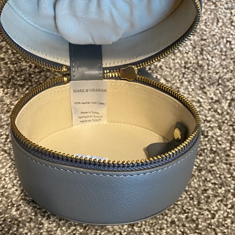 Mark & Graham Gray Leather Jewelry Case